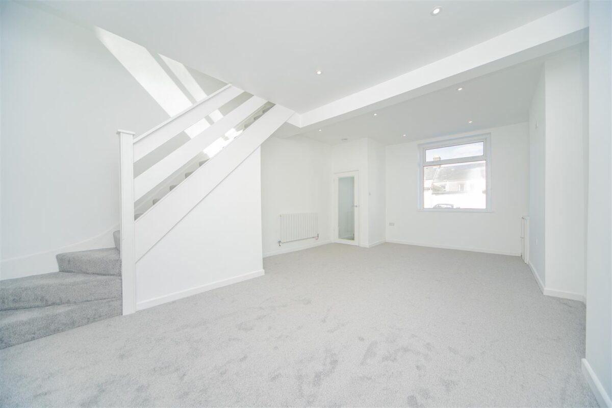 Llewellyn Street, Barry