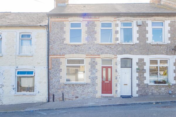 Llewellyn Street, Barry