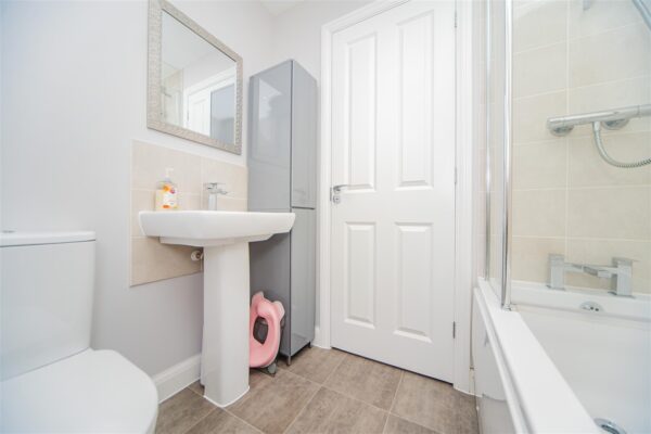 Ffordd Pentre, Barry