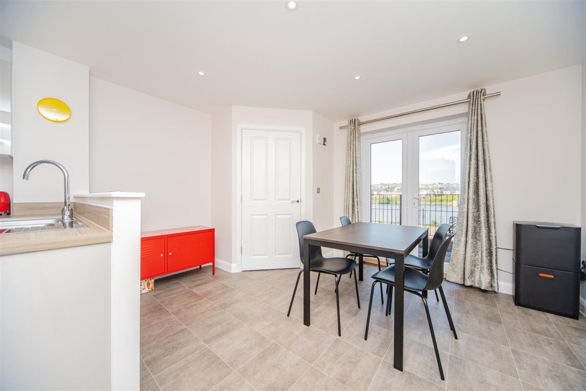 Ffordd Pentre, Barry