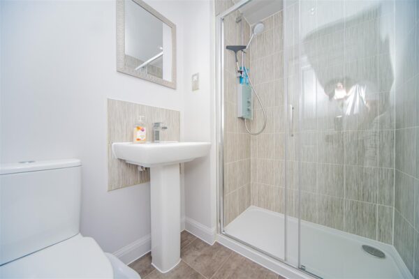 Ffordd Pentre, Barry