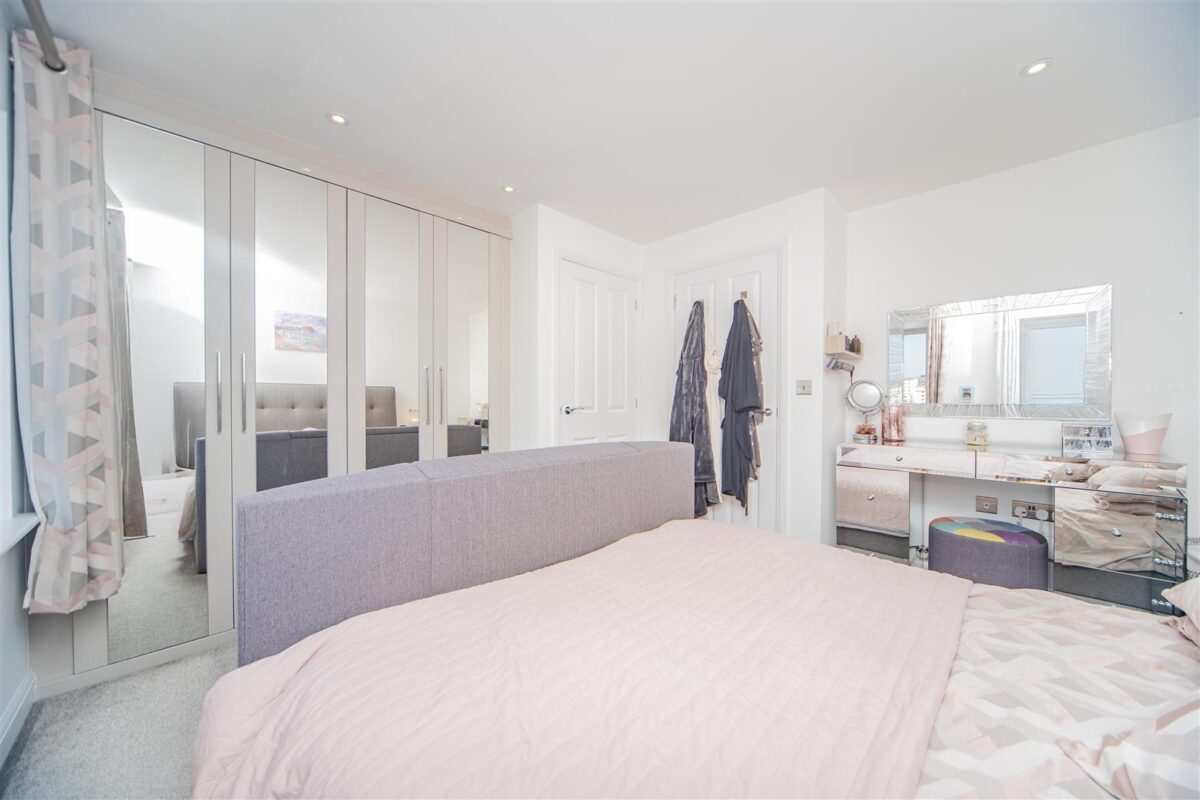 Ffordd Pentre, Barry