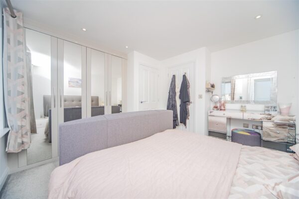 Ffordd Pentre, Barry