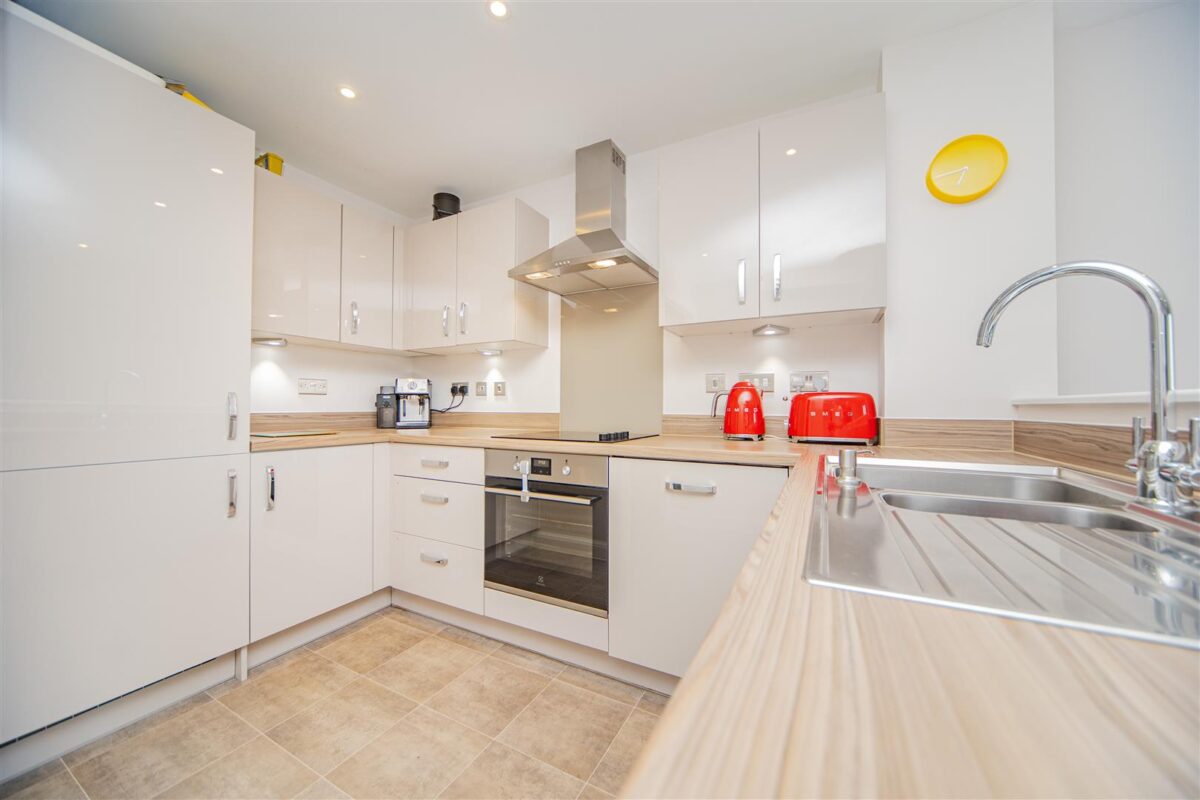 Ffordd Pentre, Barry