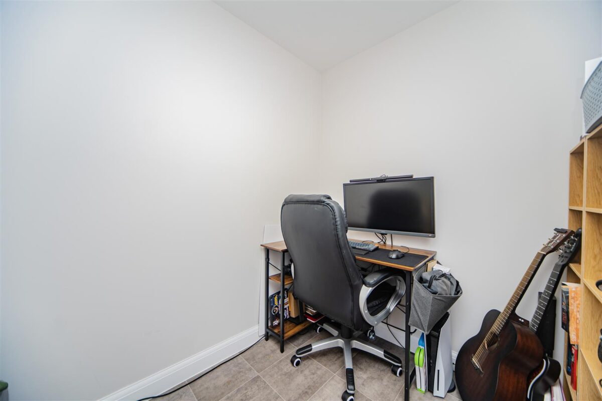 Ffordd Pentre, Barry