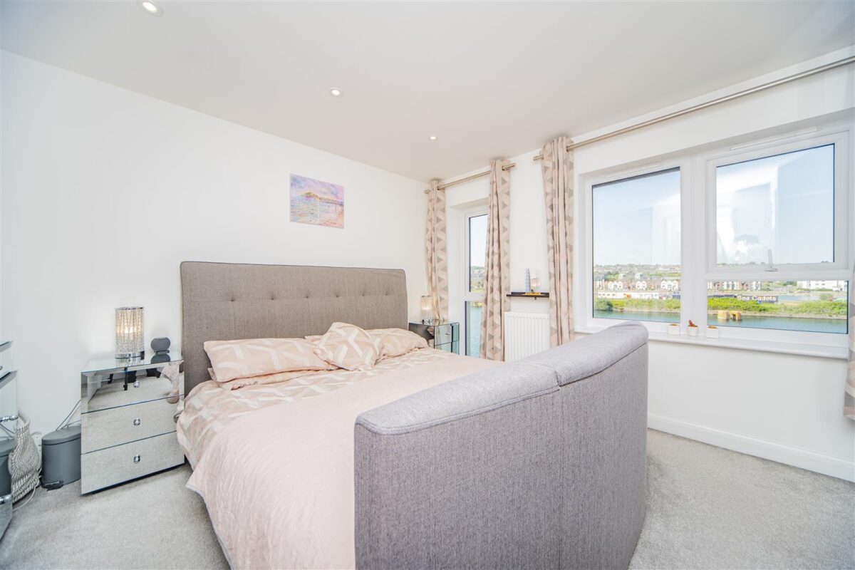 Ffordd Pentre, Barry