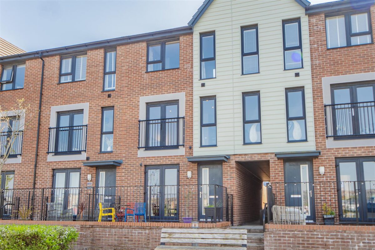 Ffordd Pentre, Barry