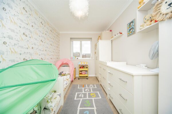 Columbus Close, Barry