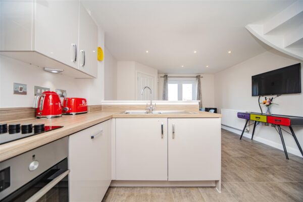 Ffordd Pentre, Barry