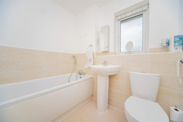 Crib Y Sianel, Rhoose, Barry