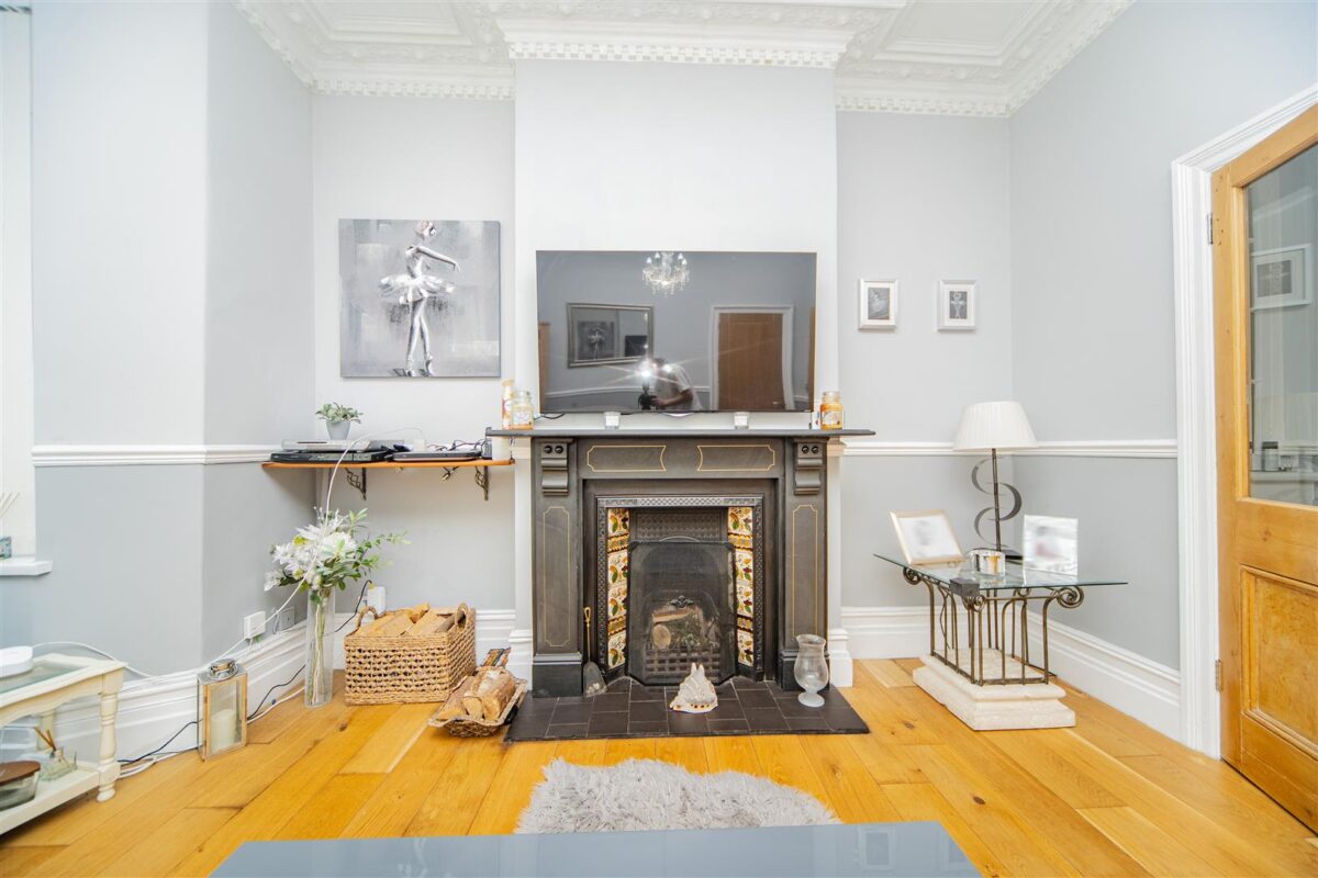 Charles Place, Barry