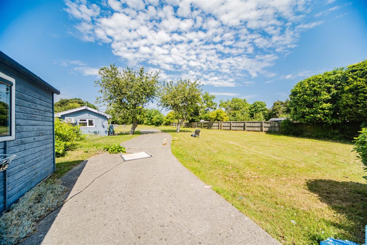 Cross Common Road, Dinas Powys