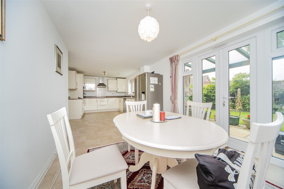 Crib Y Sianel, Rhoose, Barry