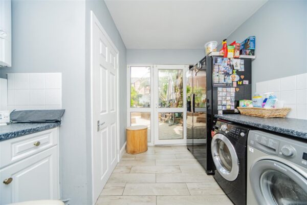 Charles Place, Barry