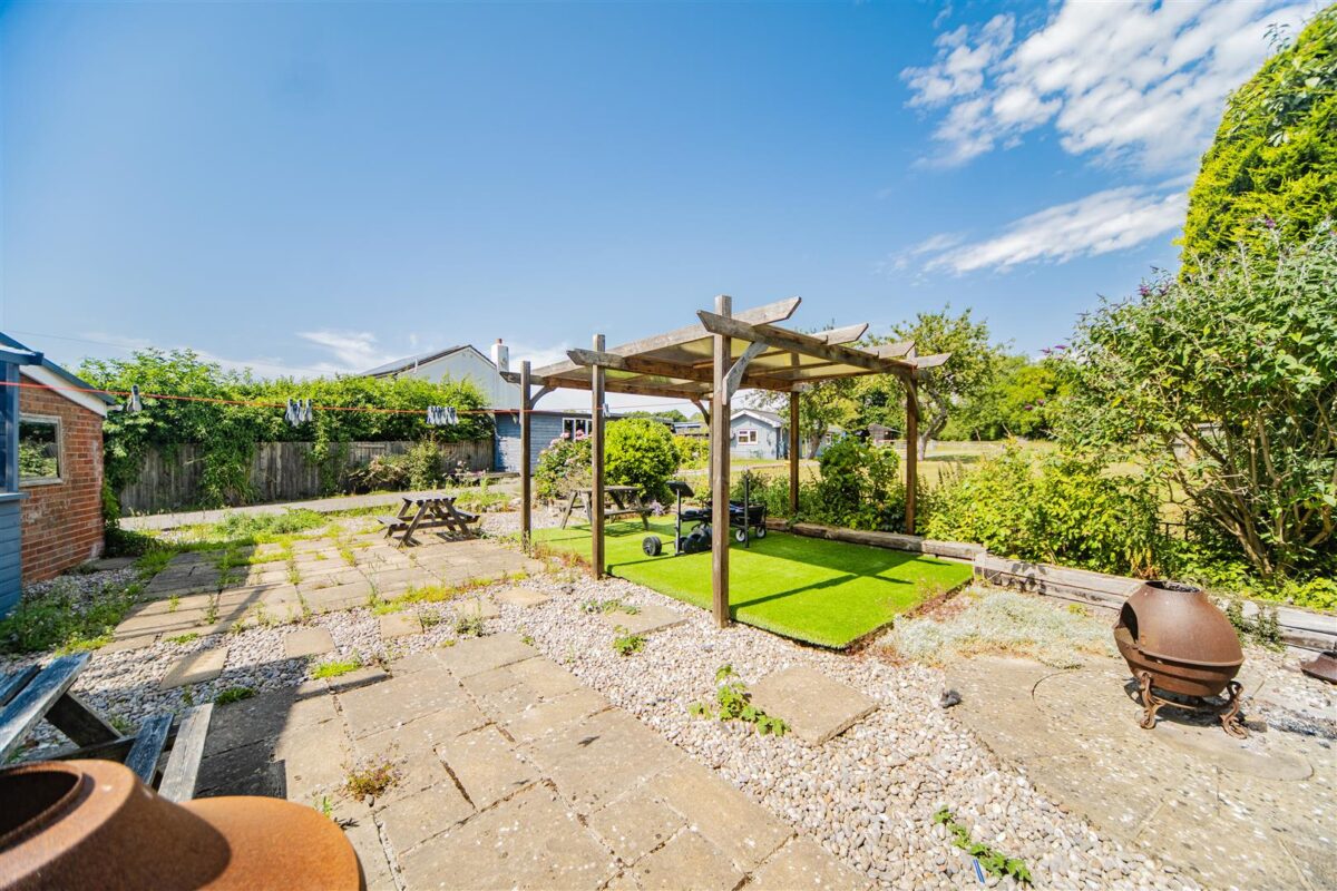 Cross Common Road, Dinas Powys