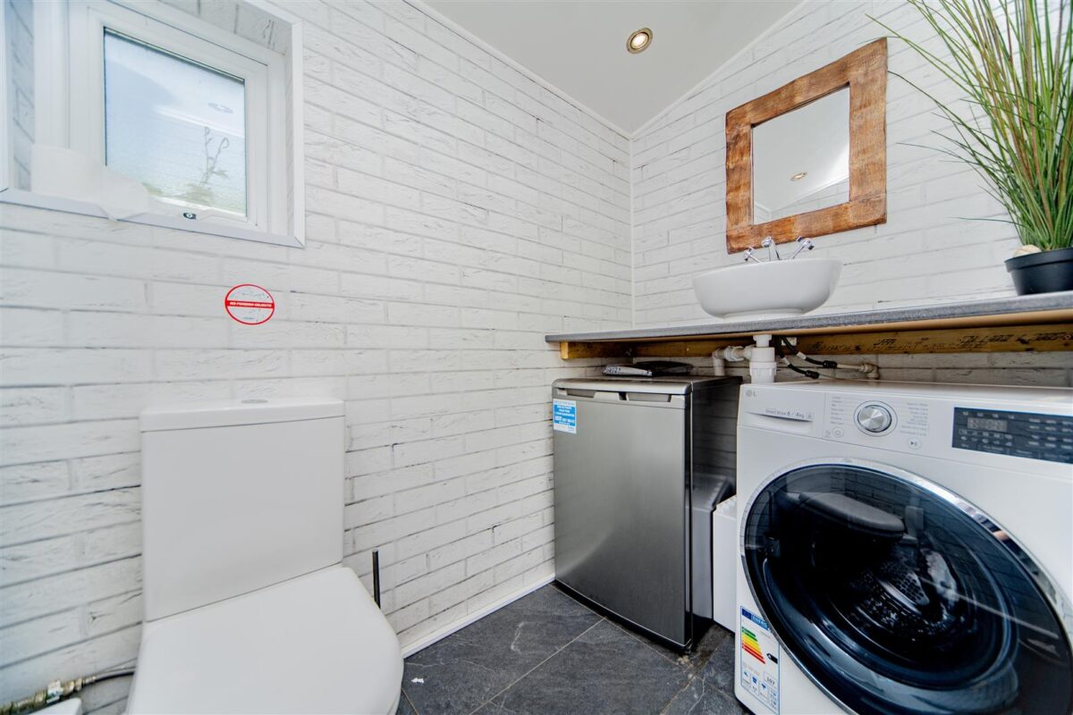 Cross Common Road, Dinas Powys