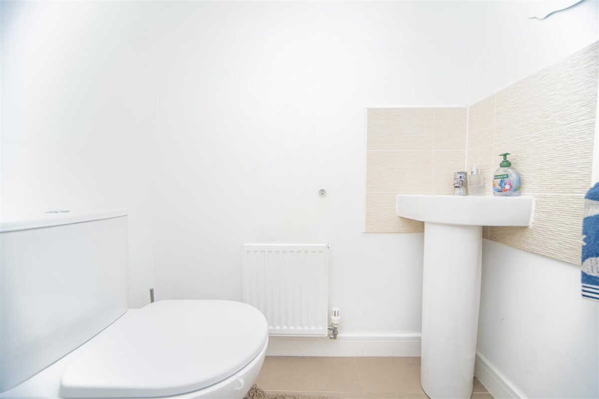 Ffordd Y Mileniwm, Barry