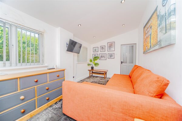 Cross Common Road, Dinas Powys