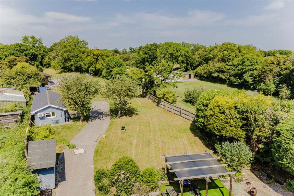 Cross Common Road, Dinas Powys