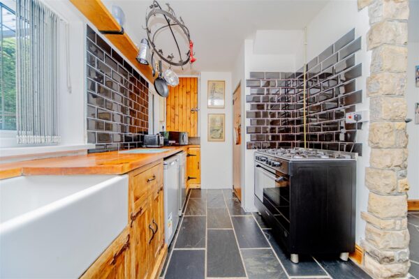 Cross Common Road, Dinas Powys