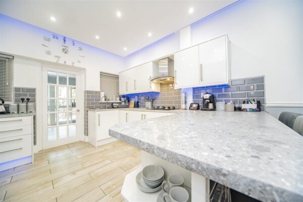 Charles Place, Barry