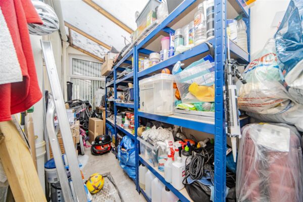 Charles Place, Barry