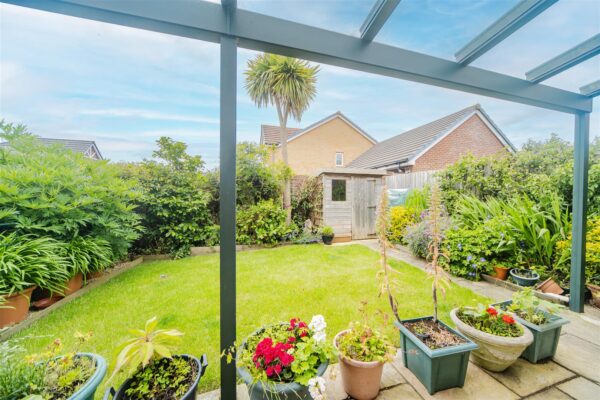 Crib Y Sianel, Rhoose, Barry