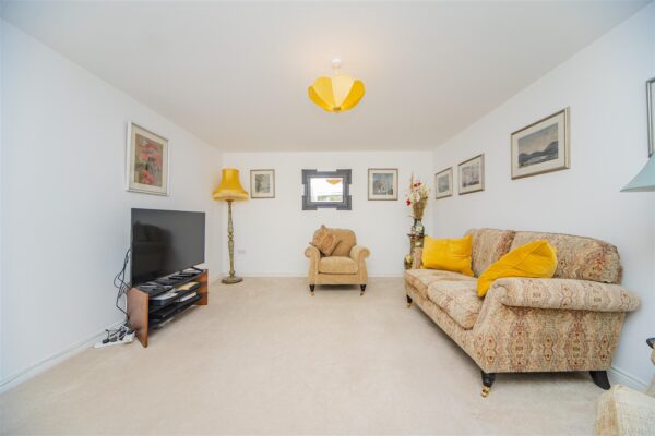 Crib Y Sianel, Rhoose, Barry