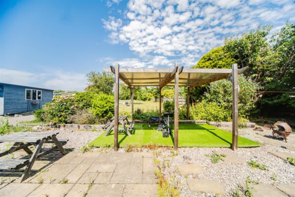 Cross Common Road, Dinas Powys