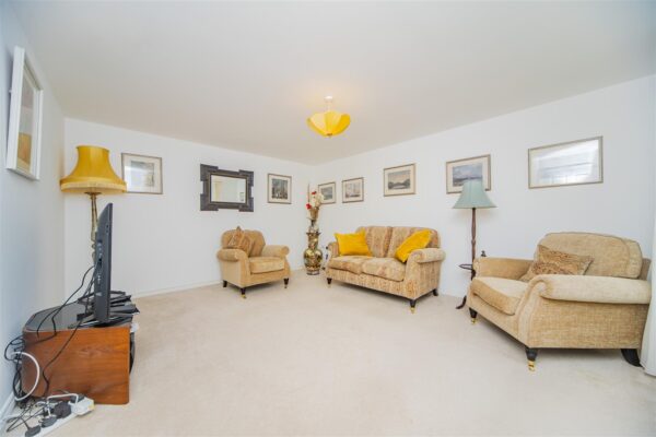 Crib Y Sianel, Rhoose, Barry