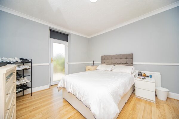 Charles Place, Barry