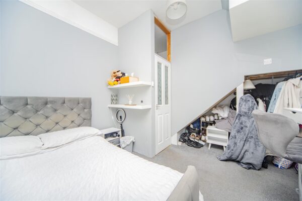 Charles Place, Barry