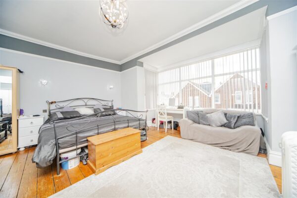 Charles Place, Barry