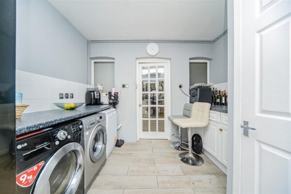 Charles Place, Barry