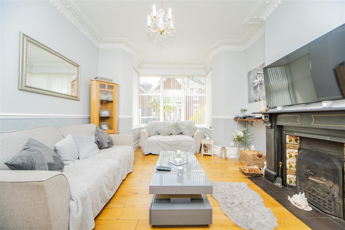 Charles Place, Barry