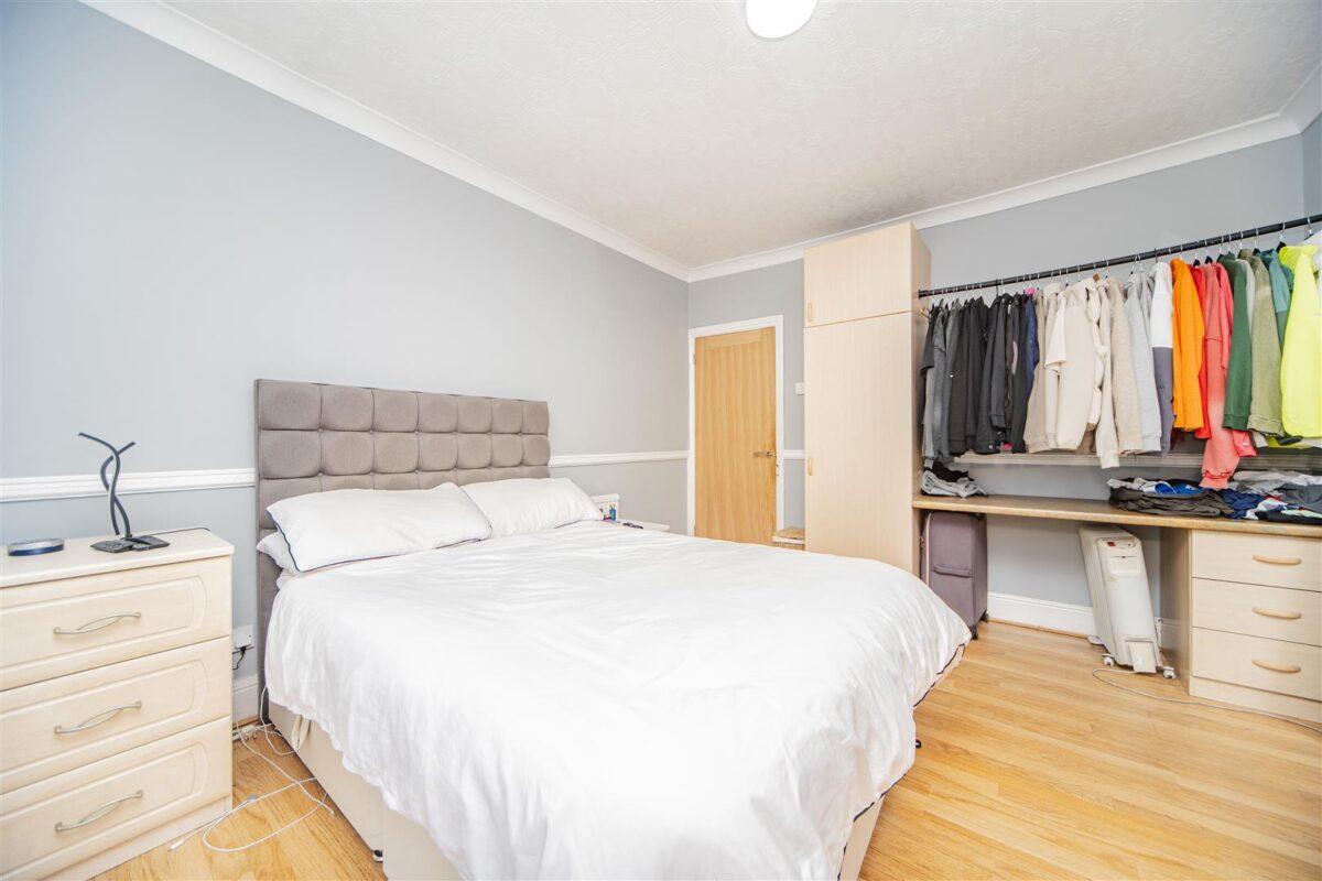 Charles Place, Barry