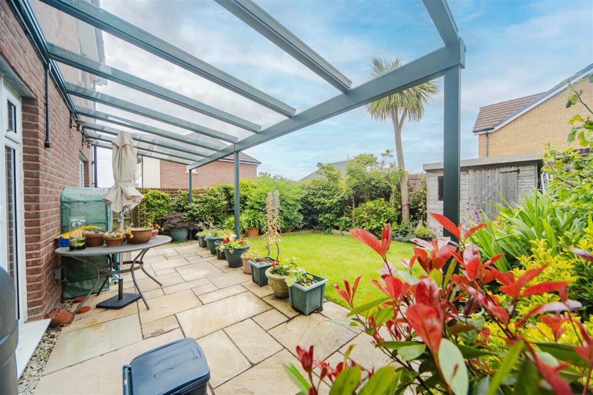 Crib Y Sianel, Rhoose, Barry