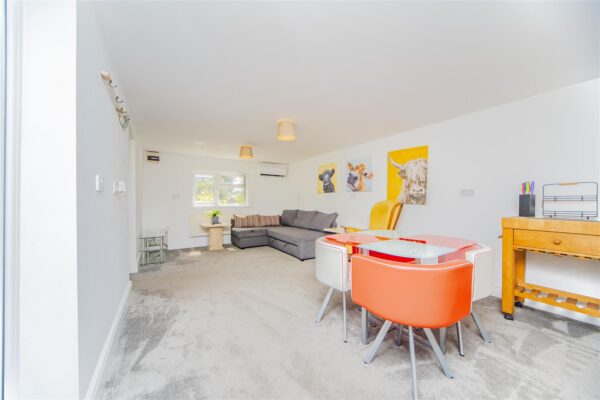 Cross Common Road, Dinas Powys