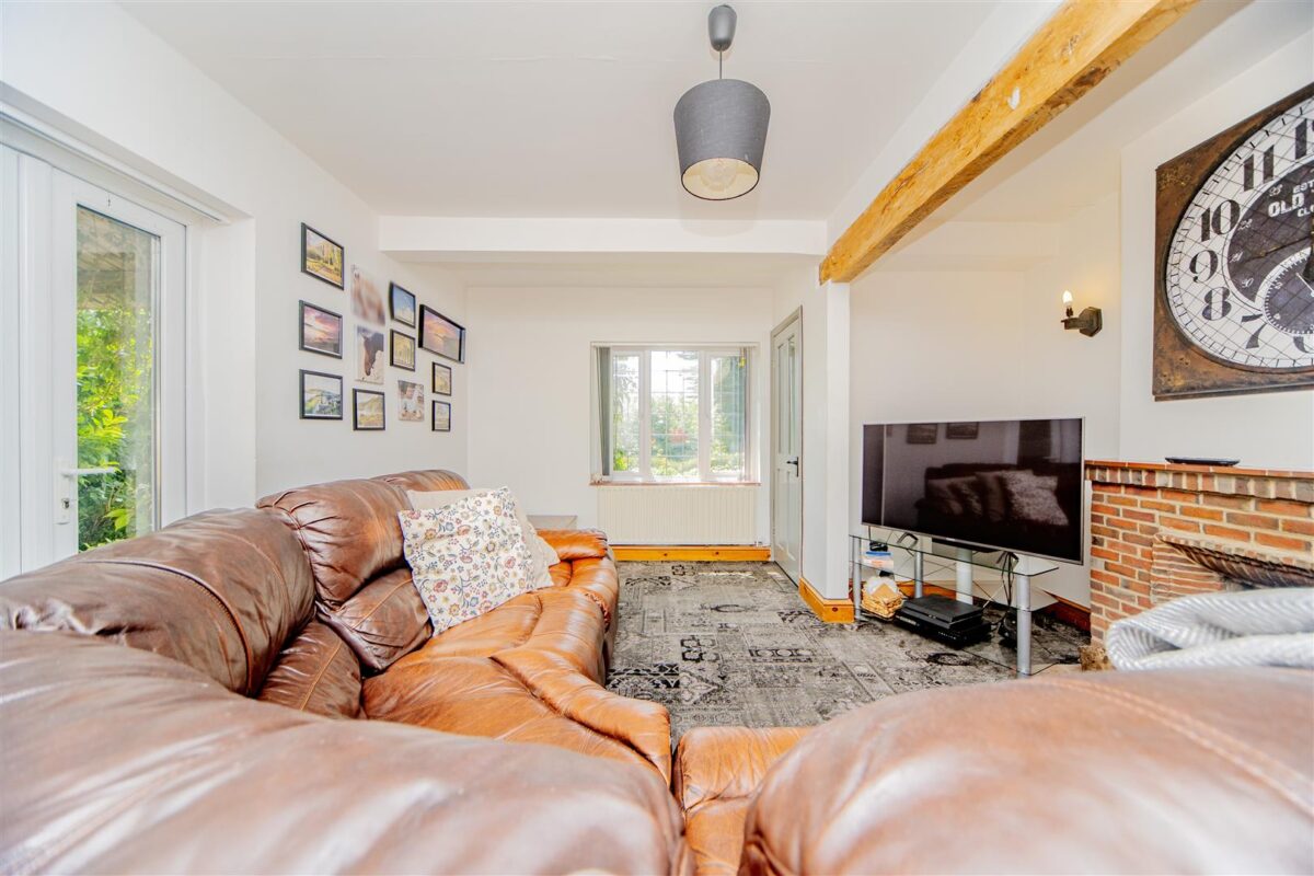 Cross Common Road, Dinas Powys