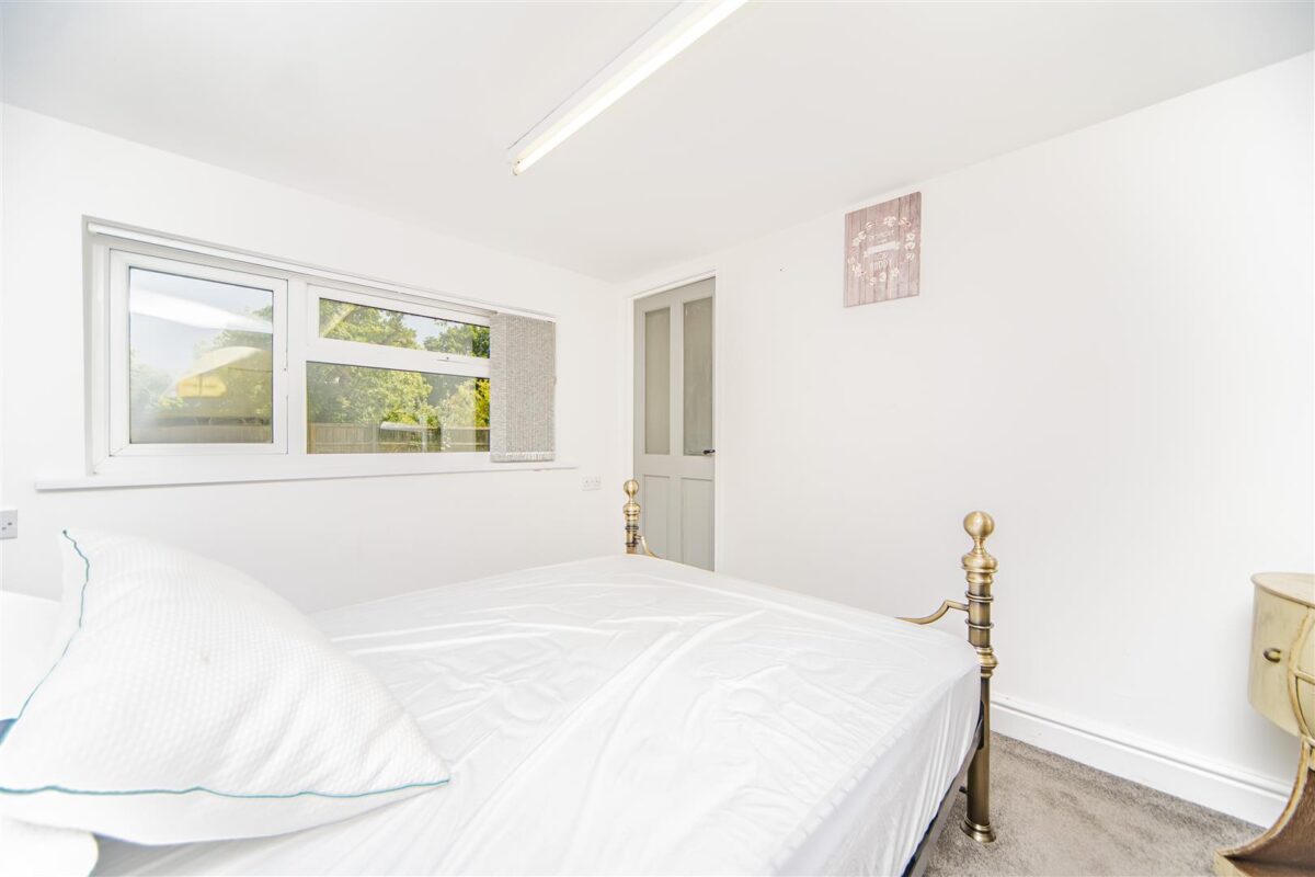 Cross Common Road, Dinas Powys