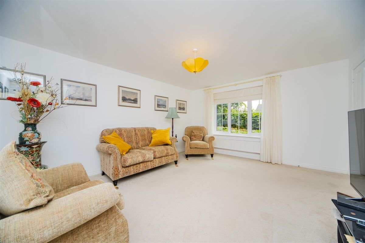 Crib Y Sianel, Rhoose, Barry