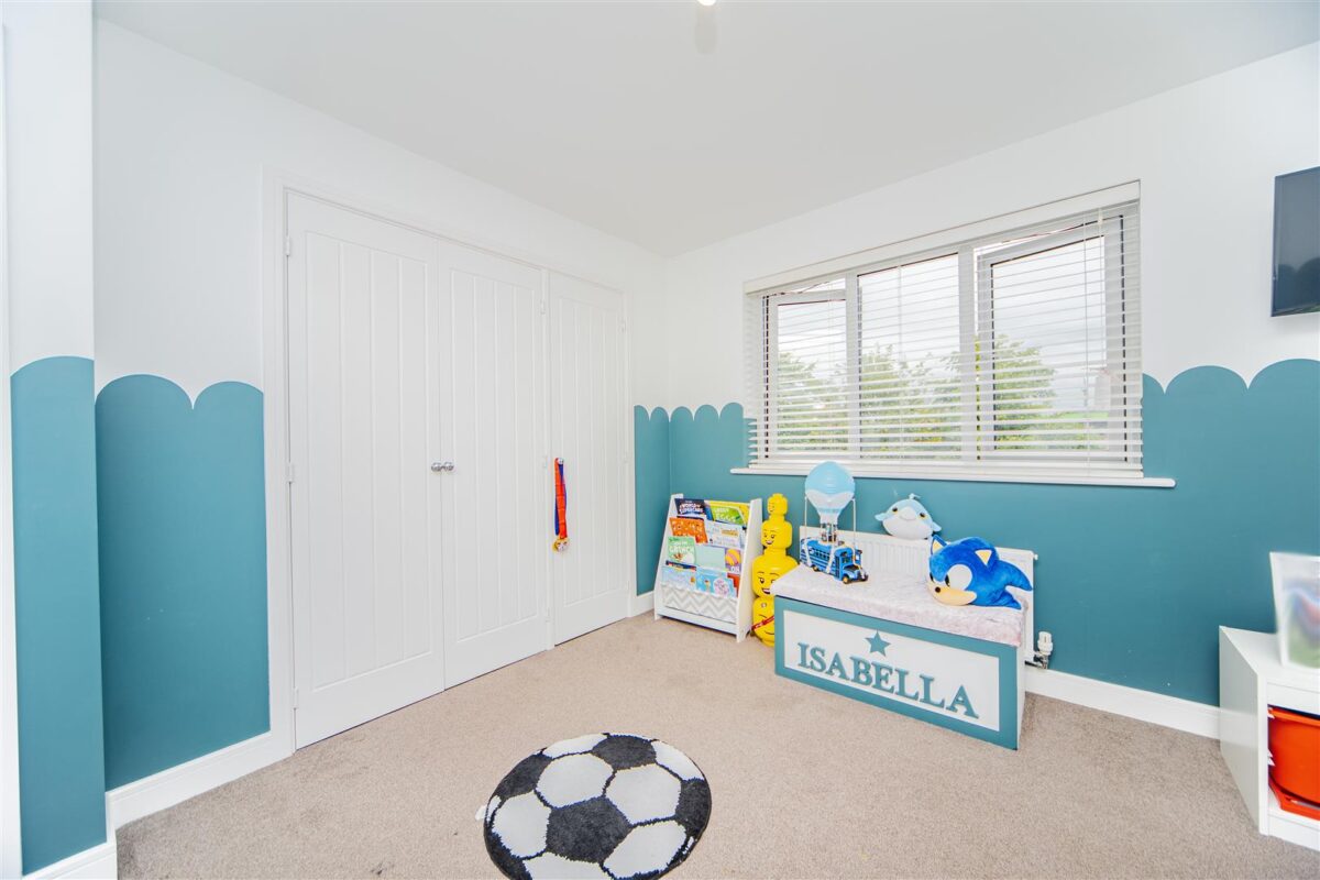 Ffordd Y Mileniwm, Barry