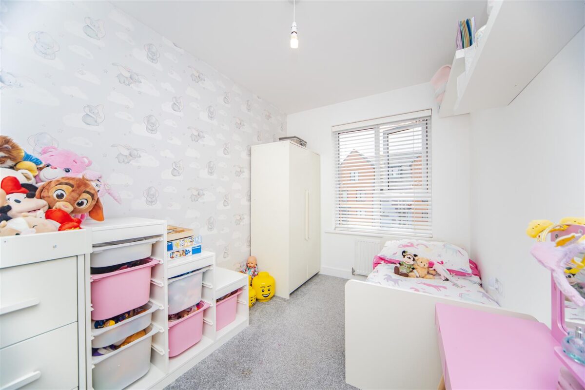 Ffordd Y Mileniwm, Barry