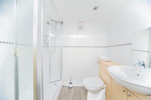 Cross Common Road, Dinas Powys