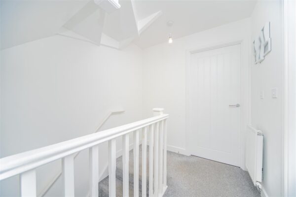 Ffordd Y Mileniwm, Barry