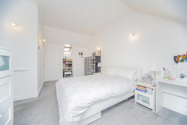 Ffordd Y Mileniwm, Barry