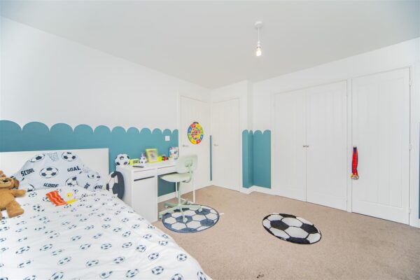 Ffordd Y Mileniwm, Barry