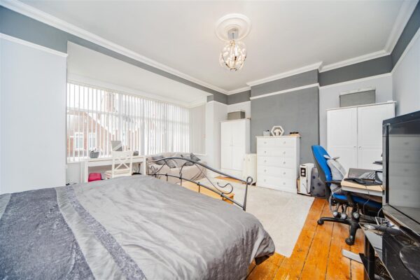 Charles Place, Barry