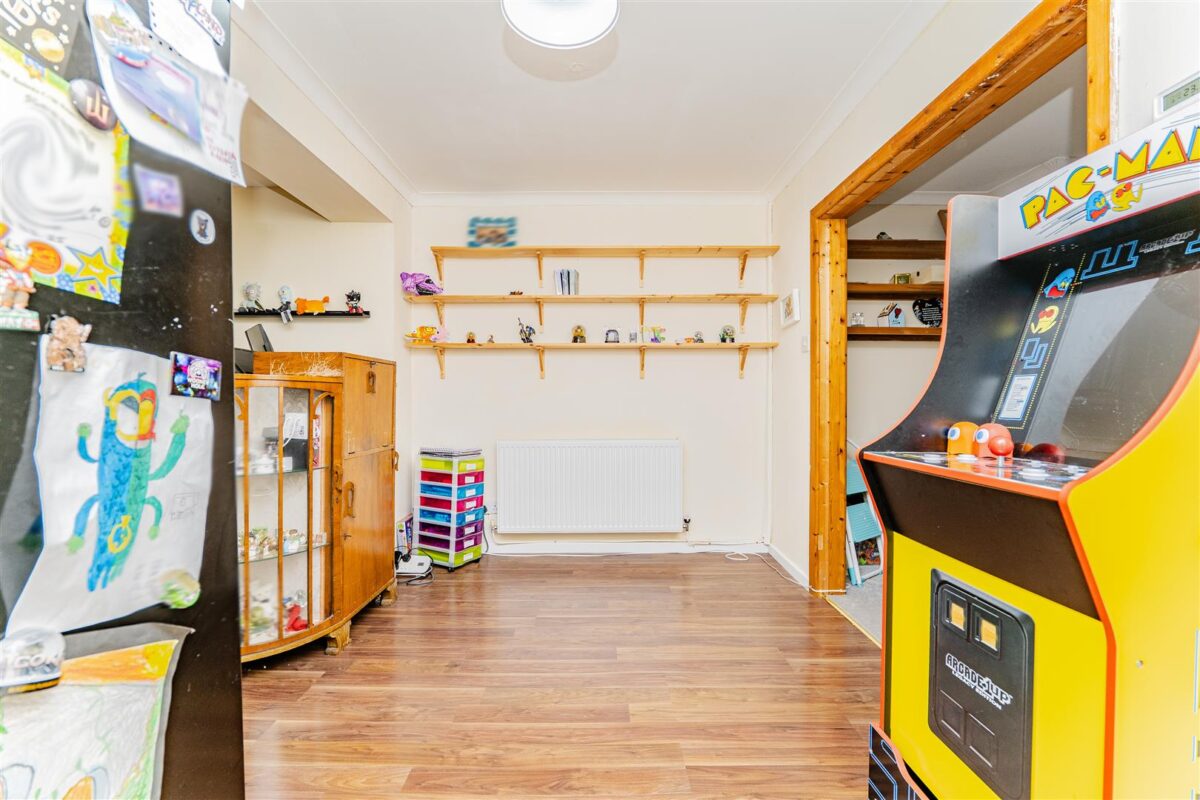 St. Brannocks Close, Barry