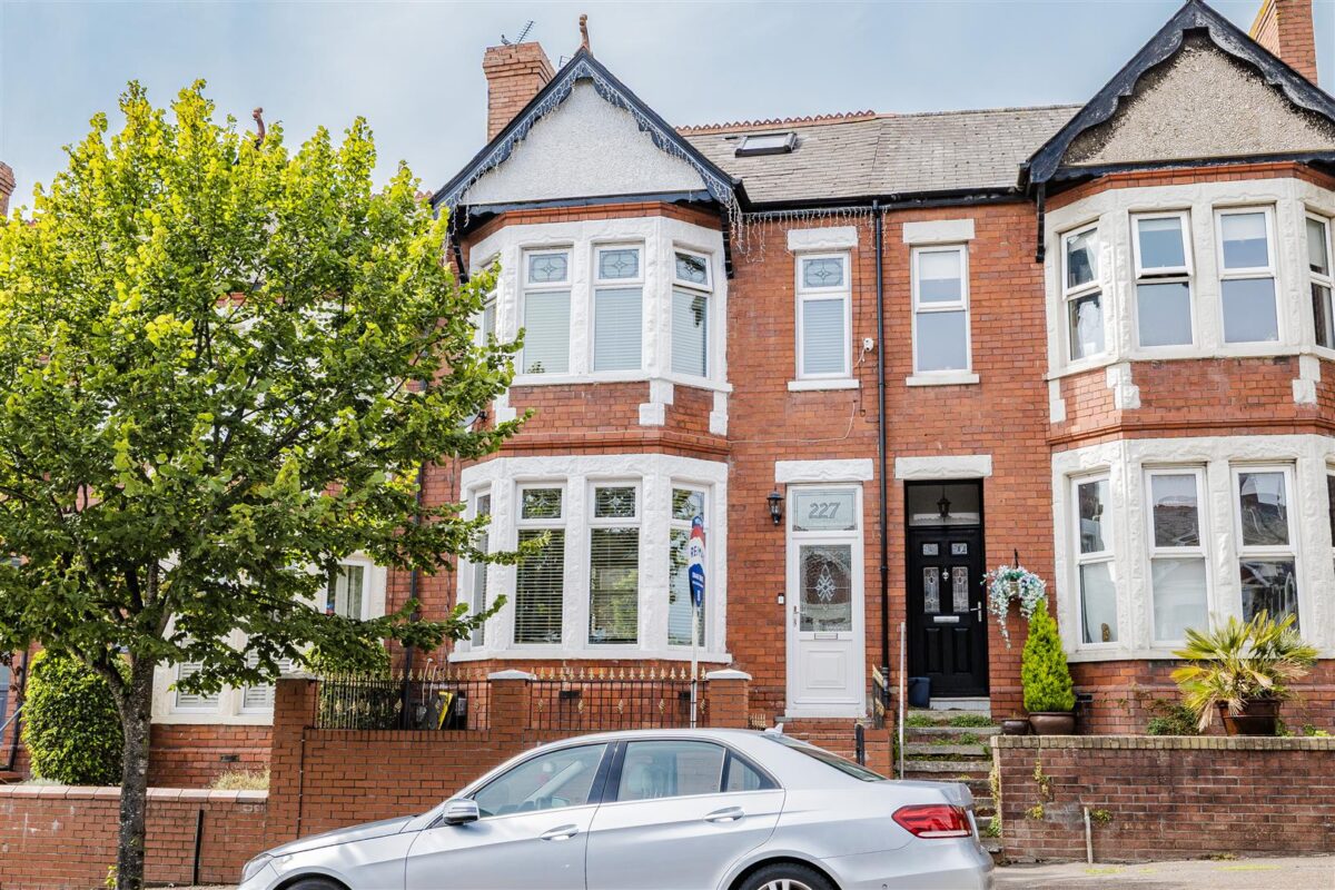 Gladstone Road, Barry